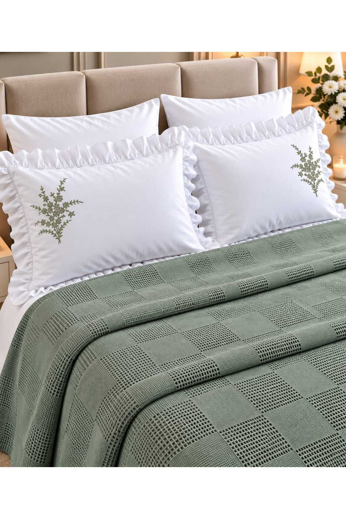 Olive Waffle Dokulu Nakışlı Fırfırlı %100 Pamuk 6 Parça Çift Kişilik Yeşil Pike Seti
